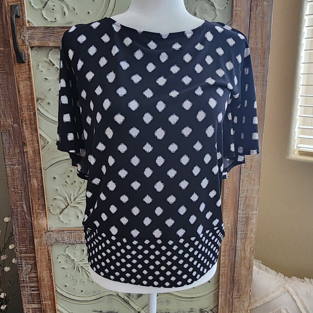 Chico’s Black and White Dot Blouse with Unique Cape Sleeves | Small (0)